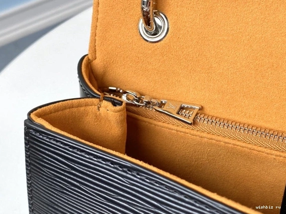 WIS POCHETTE GRENELLE LOUIS VUITTON 0820